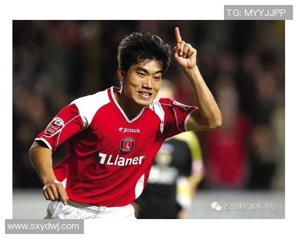 爱踢足球的十一号球星如何在绿茵场上演绎个人传奇并成就巅峰时刻